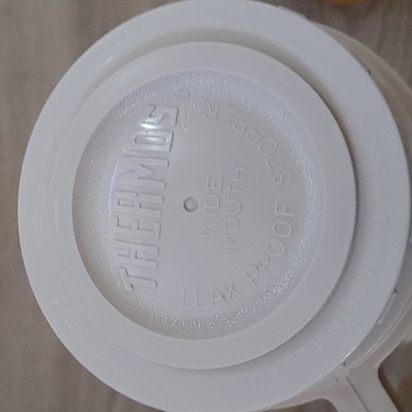 Vintage Thermos - Picture 3 of 4